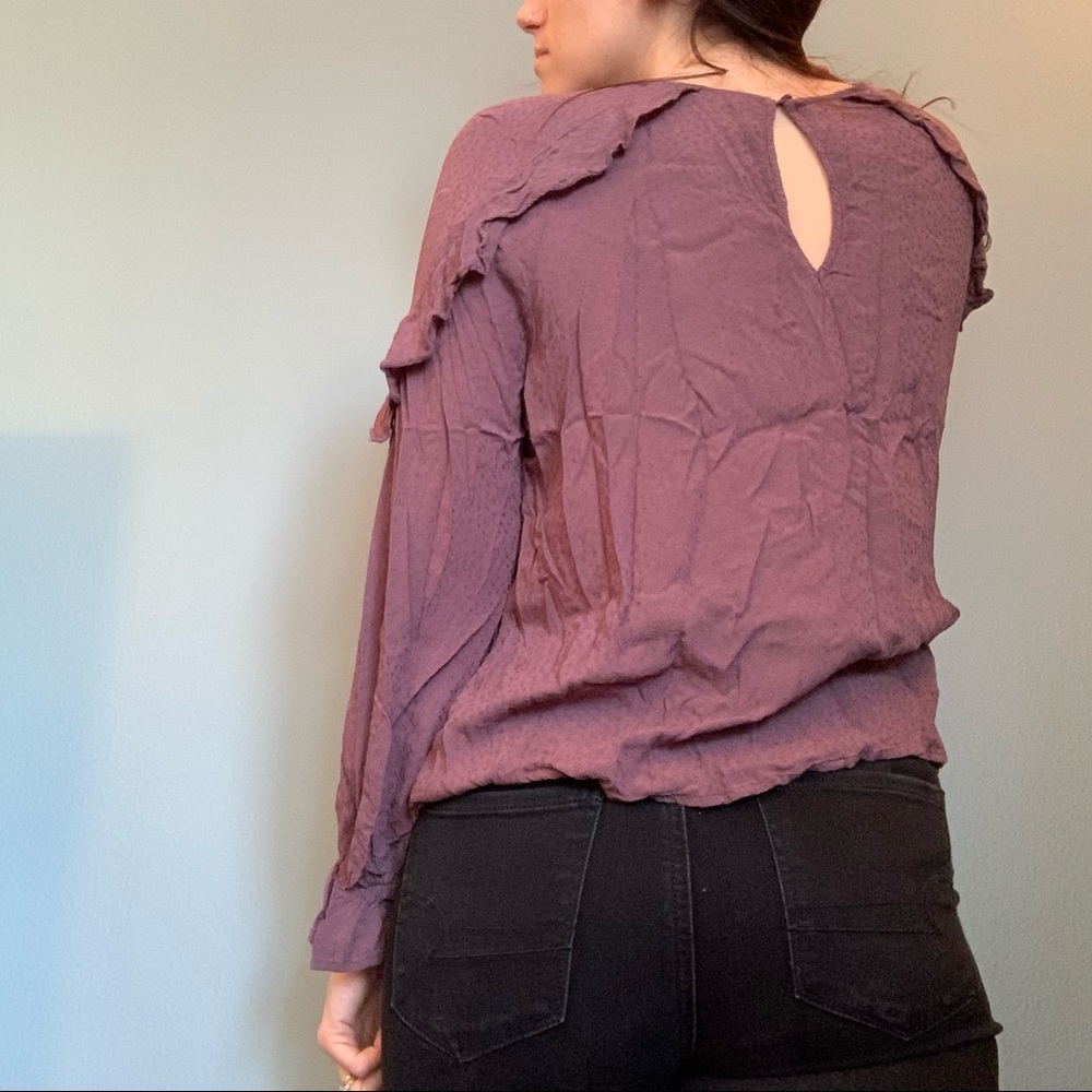 Lush Ruffle Blouse - Picture 3 of 4